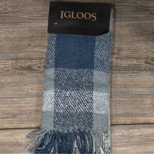 New In packaging blanket scarf